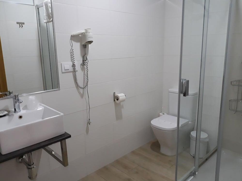 Hostal Nevandi Espinama Bagian luar foto