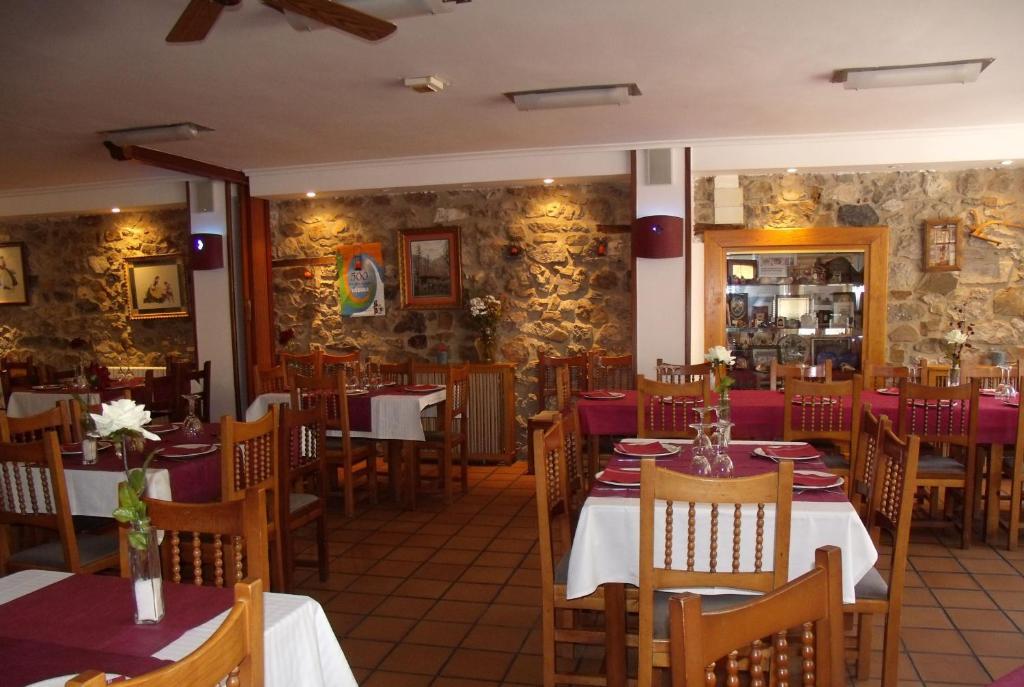 Hostal Nevandi Espinama Bagian luar foto