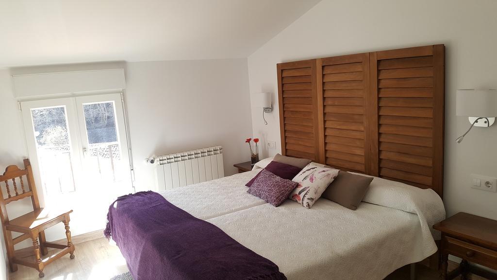 Hostal Nevandi Espinama Bagian luar foto