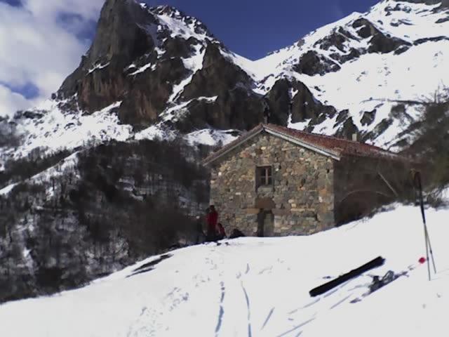 Hostal Nevandi Espinama Bagian luar foto