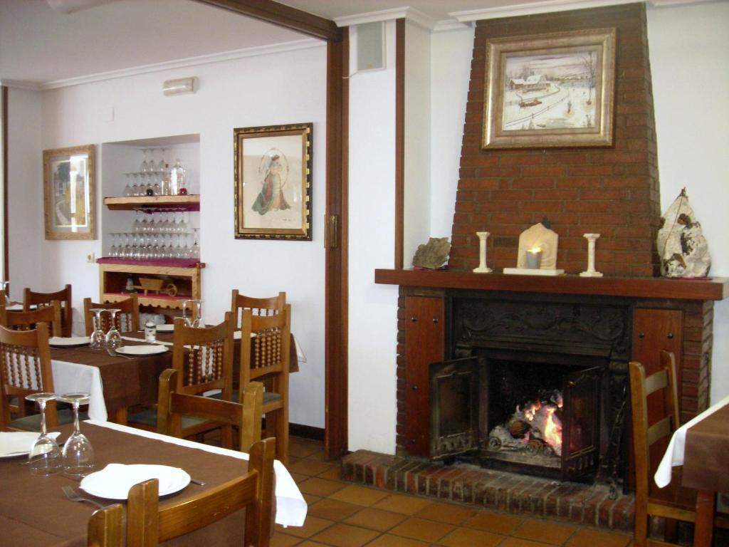 Hostal Nevandi Espinama Bagian luar foto